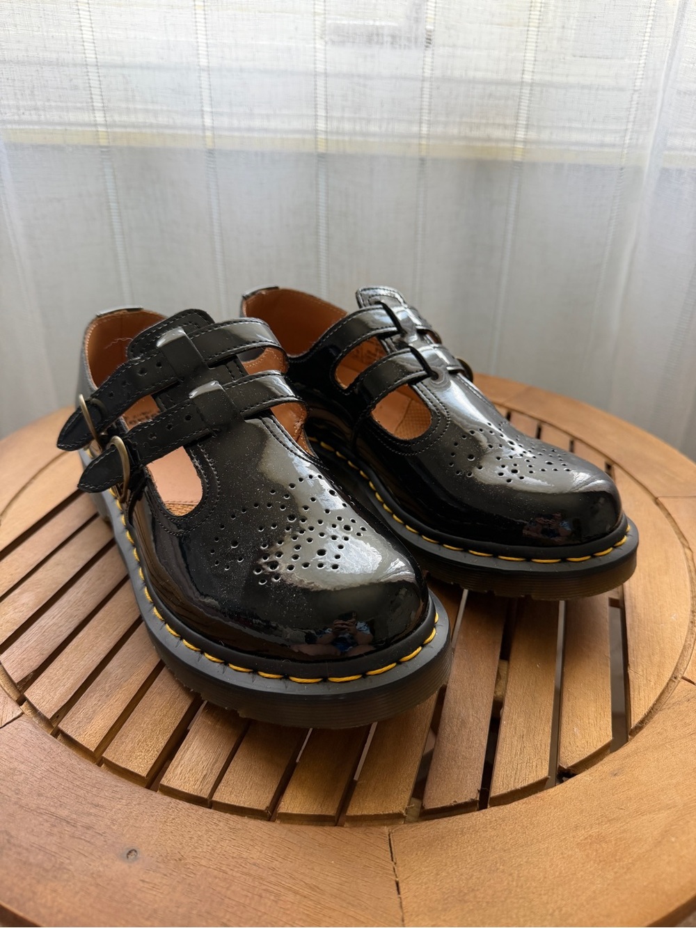 8065 Smooth Leather Mary Jane Dr. Martins Shoes Size 9